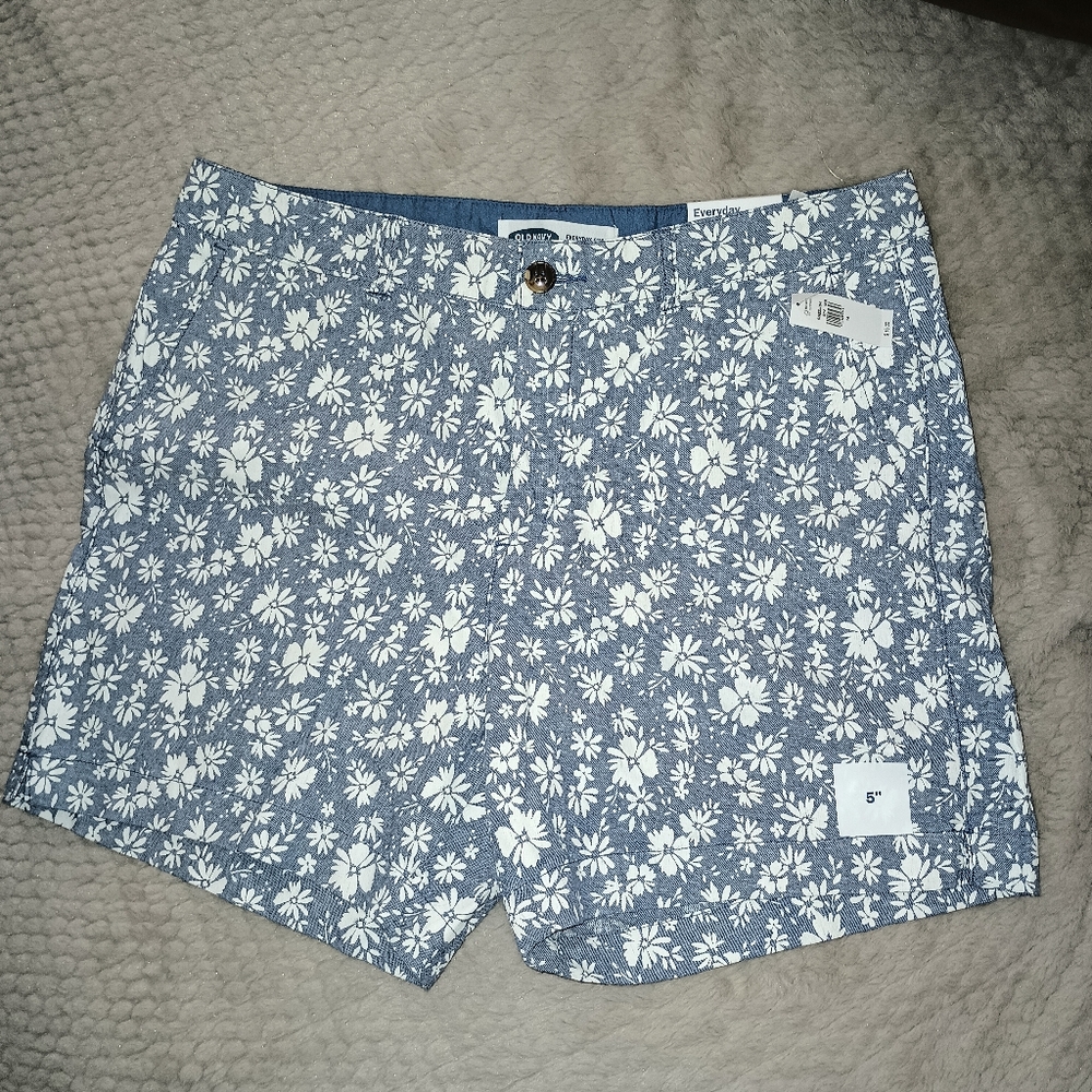Old Navy High Rise 5" Inseam Flowered Shorts 14